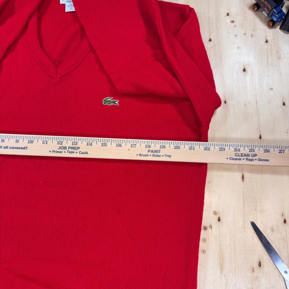 Vintage IZOD Lacoste Mens L Red V-Neck Orlon Acrylic Sweater Made USA Crocodile - Picture 4 of 5